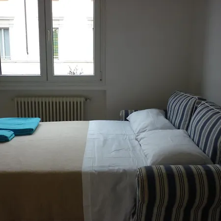Cozy In With Terrace Apartment Bologna